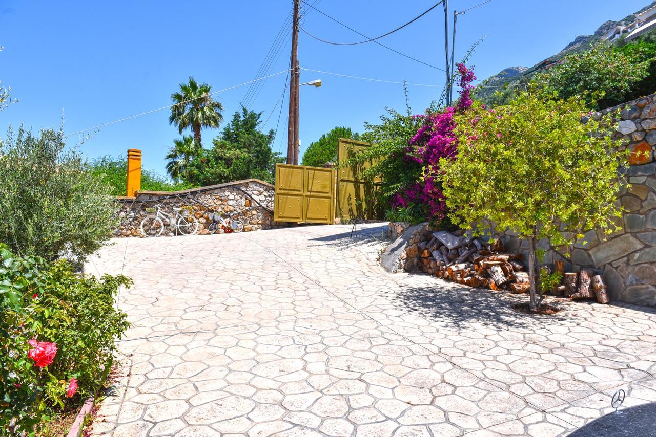 Verga Villas Resort Kalamata Exterior photo