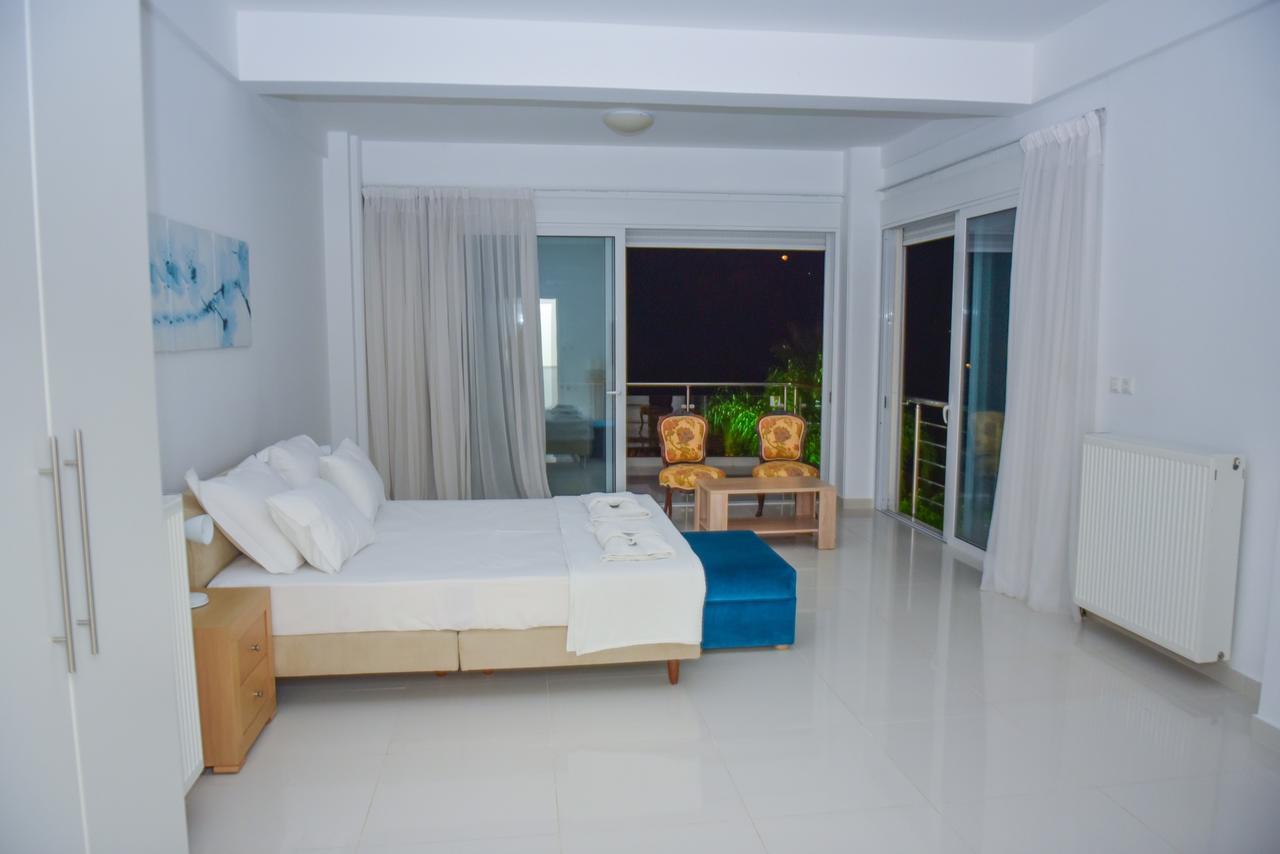 Verga Villas Resort Kalamata Exterior photo